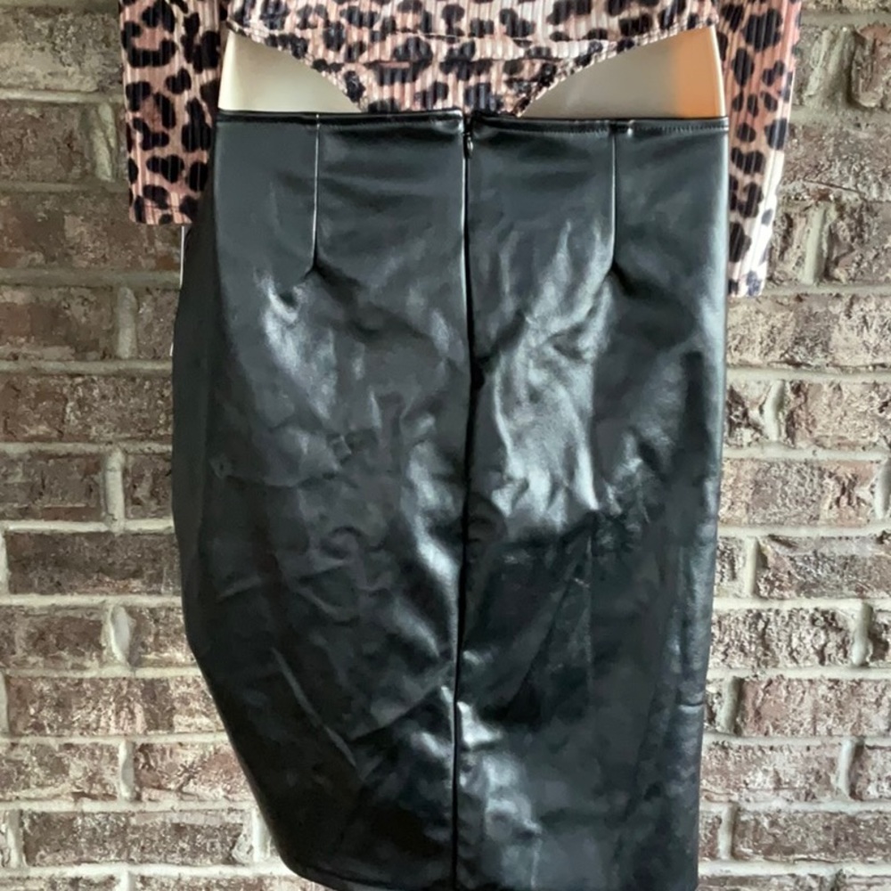 FASHION TO FIGURE SKIRT - Picture 3 of 9